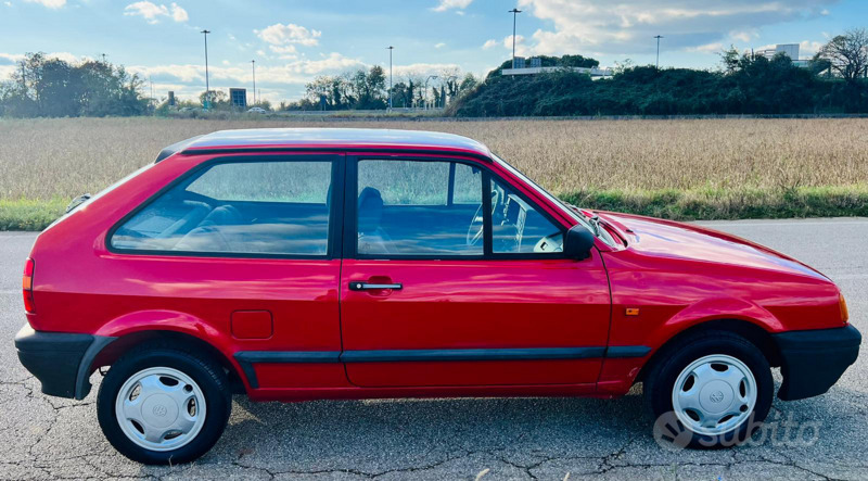 Usato 1992 VW Polo 1.0 Benzin 45 CV (2.800 €)