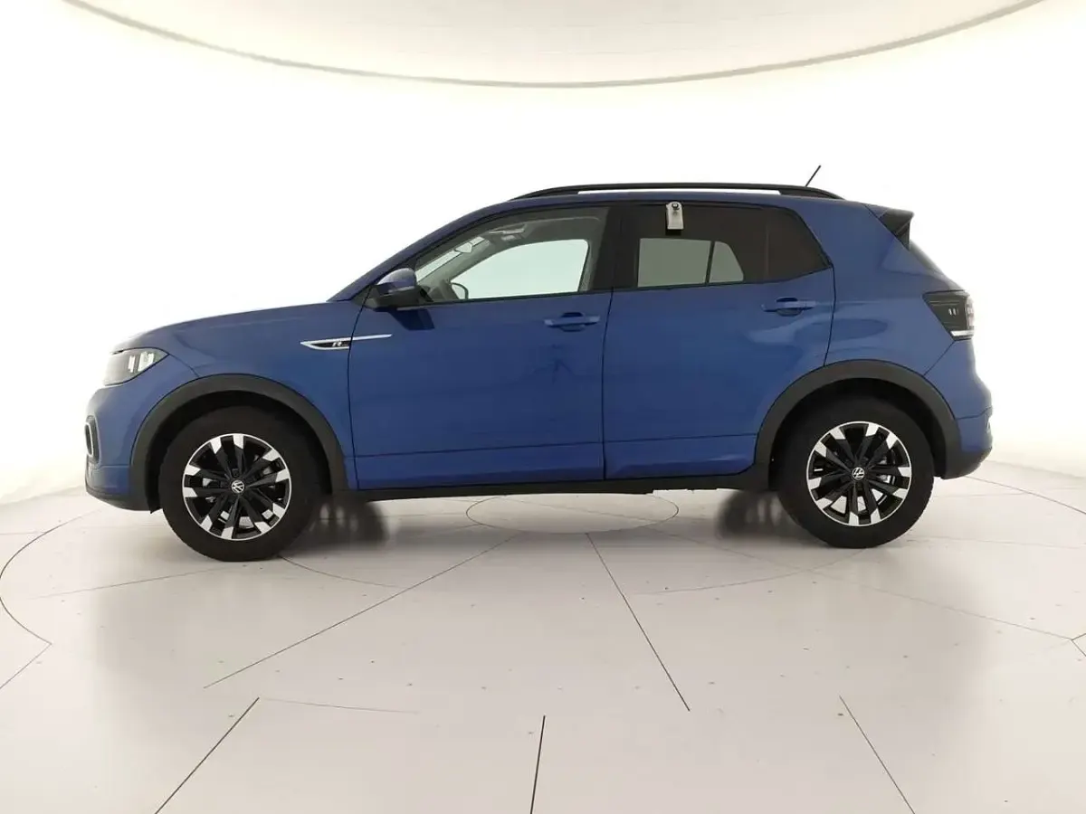 Usata VW T-Cross Sportline 110 CV (80 kW) 2023 Reef blue metallizzato SUV