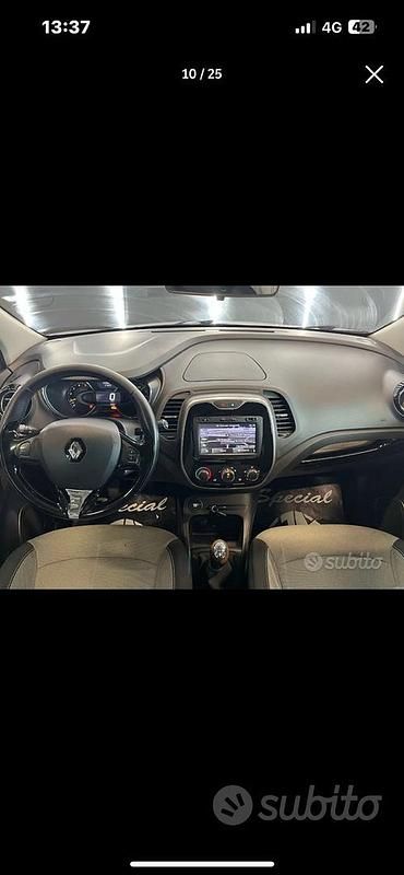 Usata Renault Captur 90 CV (66 kW) 2013 Grigio SUV