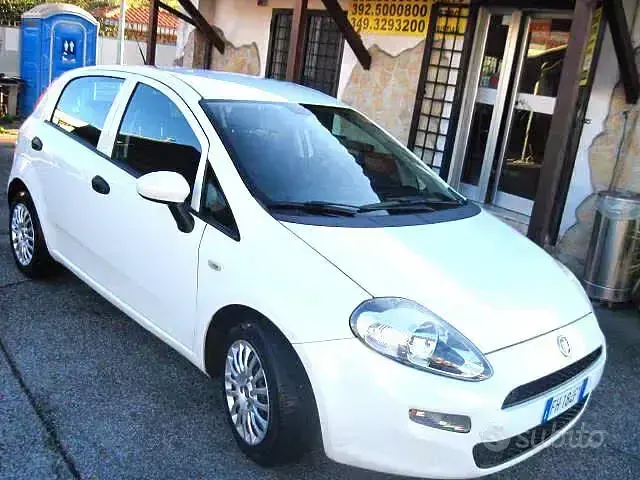 Usata Fiat Punto Street 95 CV (69 kW) 2017 Bianco Utilitaria