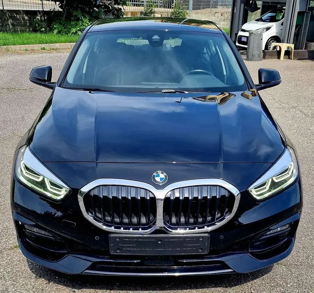 Usata BMW 118 Sport Line 136 CV (100 kW) 2022 Nero Utilitaria