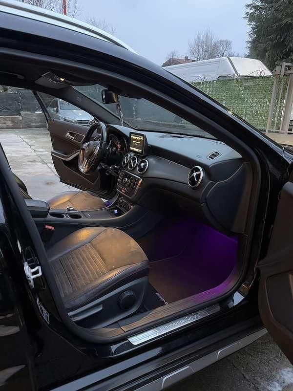 Usata Mercedes GLA200 Premium 136 CV (100 kW) 2015 Nero SUV
