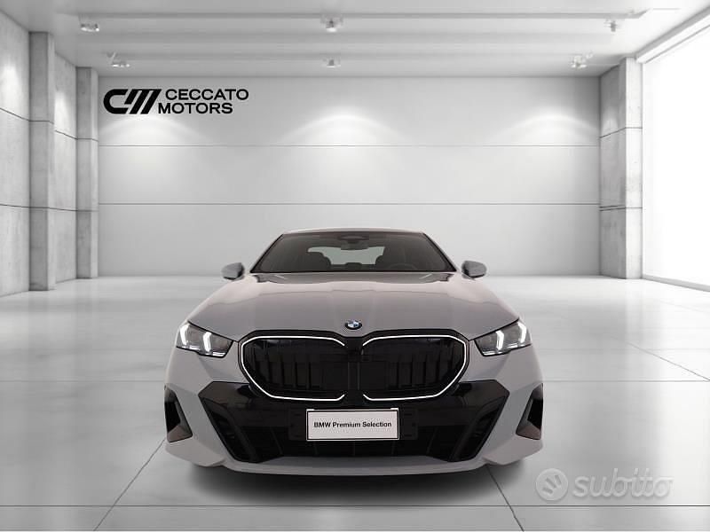 Usata BMW 520 M Sport 2025 Grigio Berlina
