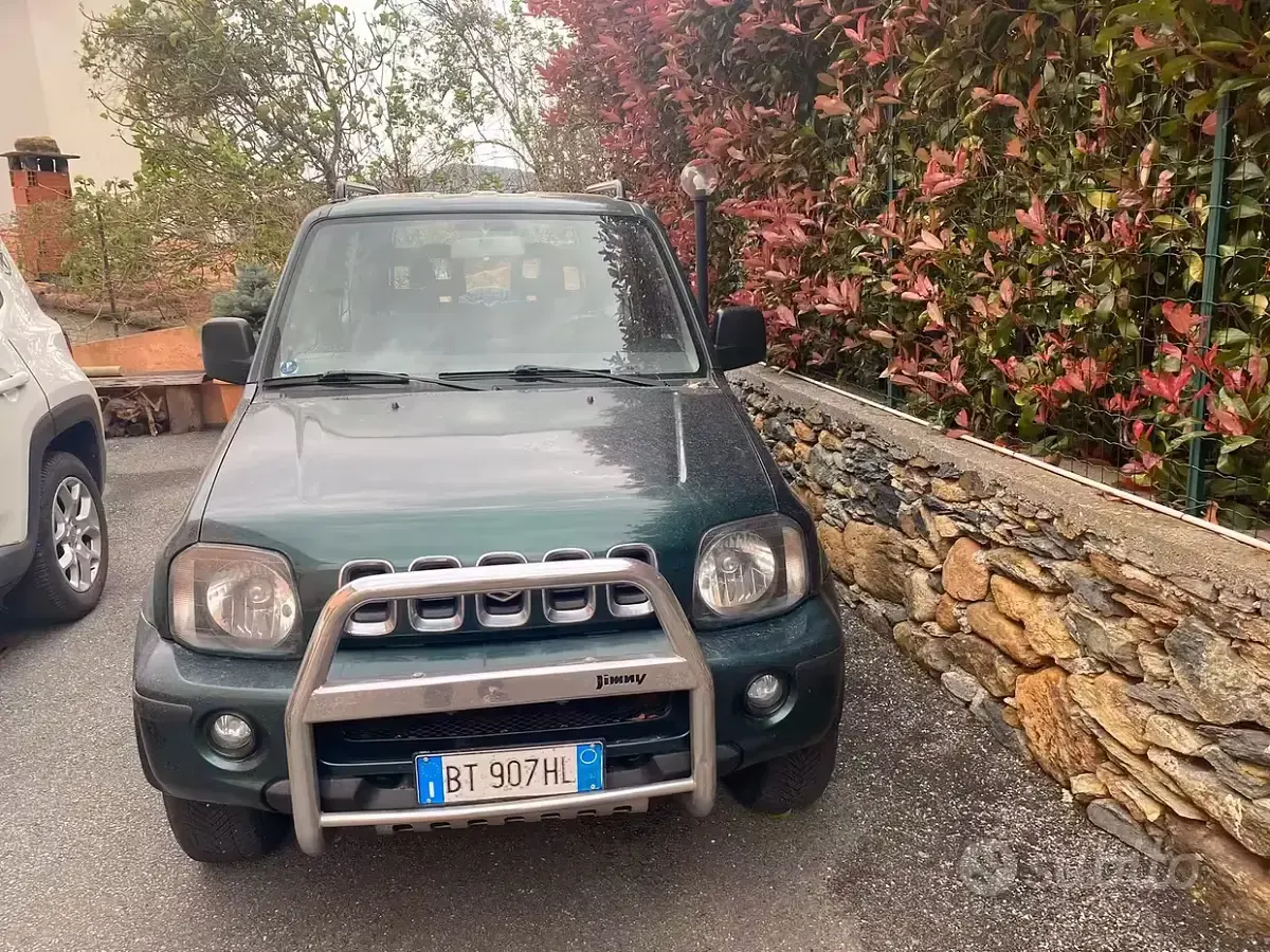 Second-hand Suzuki Jimny 85 CP (62 kW) 2005 Verde SUV