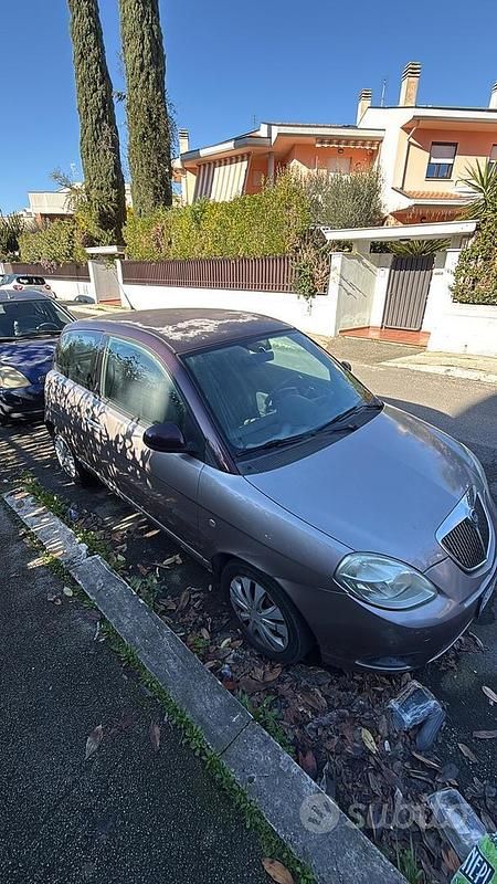 Begagnad Lancia Ypsilon 2010 Halvkombi
