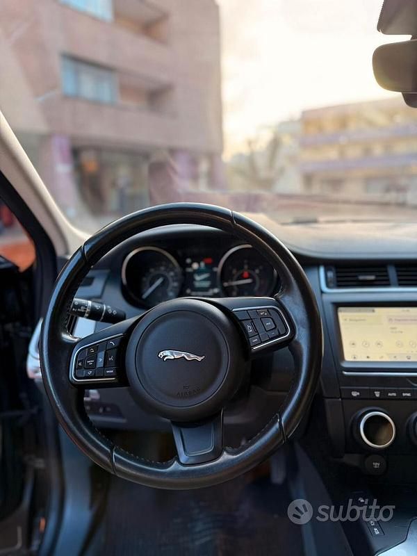 Usata Jaguar E-Pace 150 CV (110 kW) 2020 Grigio SUV