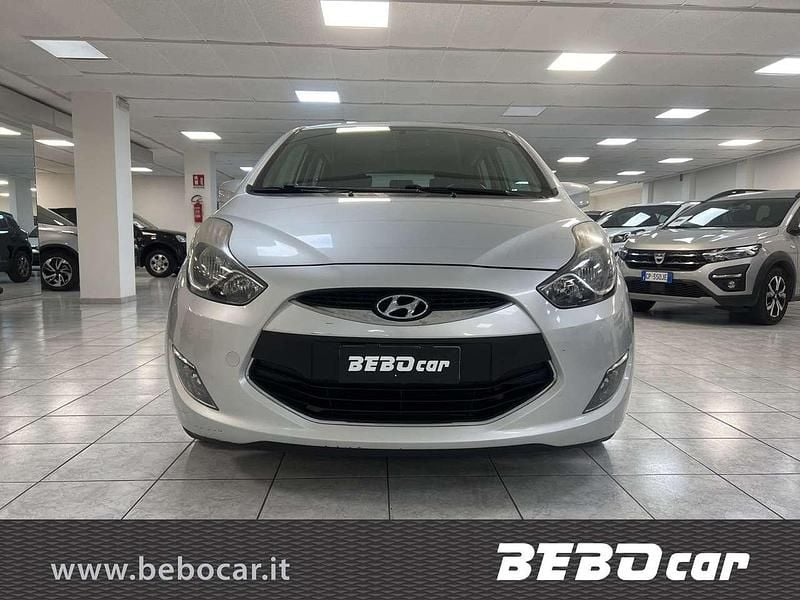 Usata Hyundai ix20 Comfort 90 CV (66 kW) 2013 Argento Utilitaria