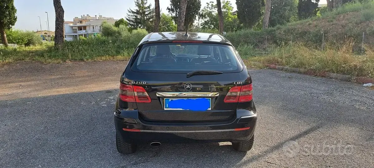 Usata Mercedes B200 140 CV (102 kW) 2007 Nero Monovolume