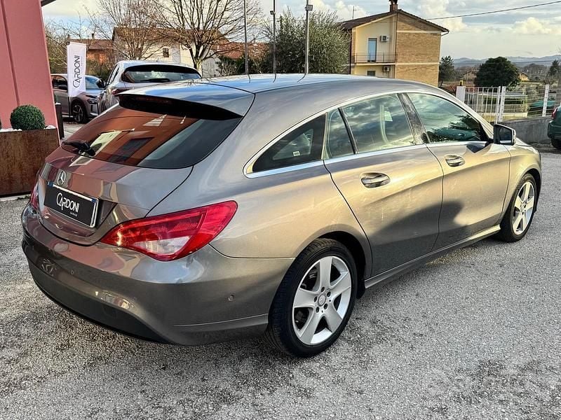 Usata Mercedes CLA180 Premium 109 CV (80 kW) 2016 Grigio Berlina