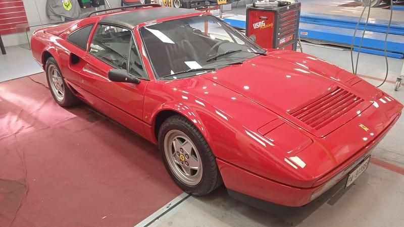 Usata Ferrari 208 254 CV (186 kW) 1988 Rosso Coupé