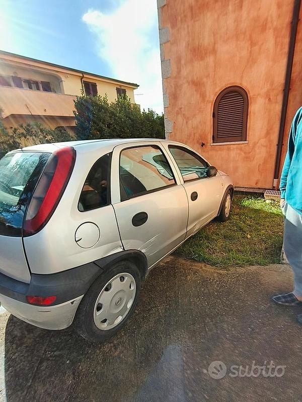 Usata Opel Corsa 58 CV (42 kW) 2003 Grigio Berlina