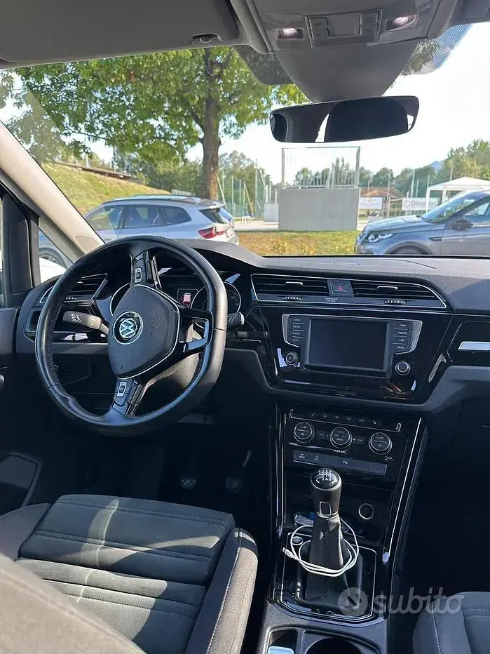 Usata VW Touran 150 CV (110 kW) 2016 Grigio Monovolume