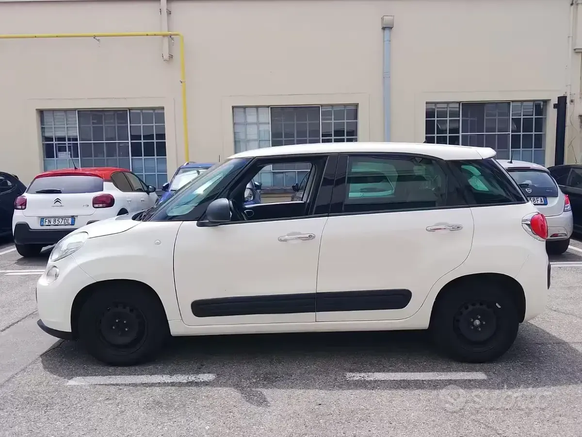 Usata Fiat 500L Lounge 95 CV (69 kW) 2014 Bianco Monovolume