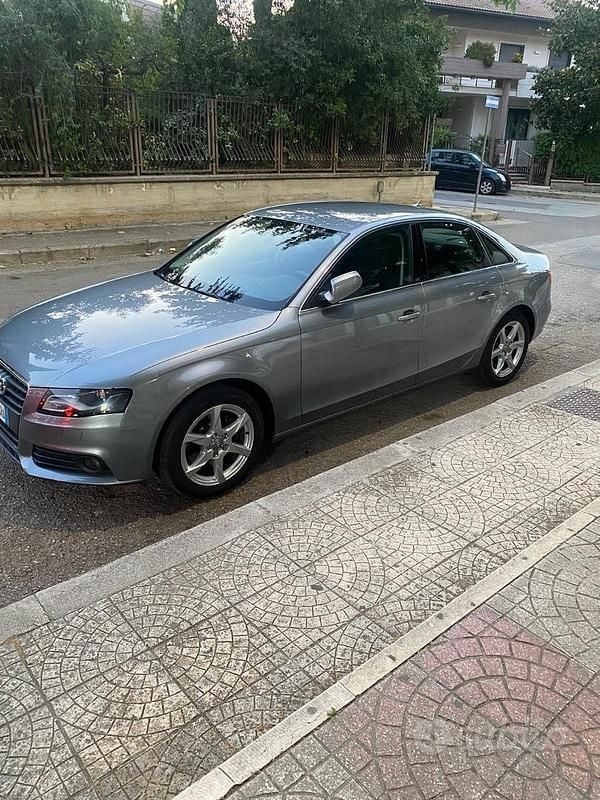 Usata Audi A4 Advanced Plus 143 CV (105 kW) 2012 Grigio Berlina