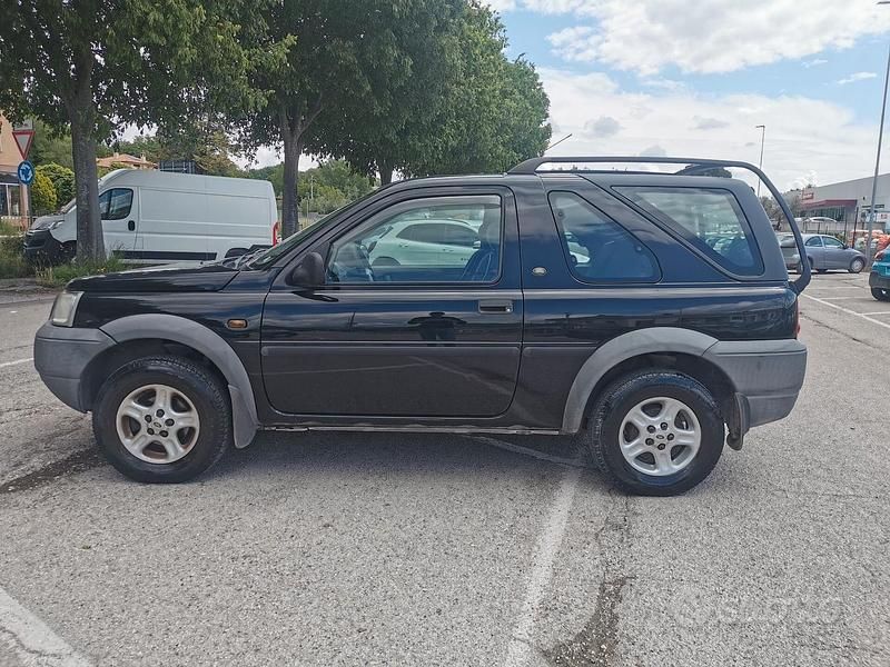 Usata Land Rover Freelander 111 CV (81 kW) 2001 Verde SUV