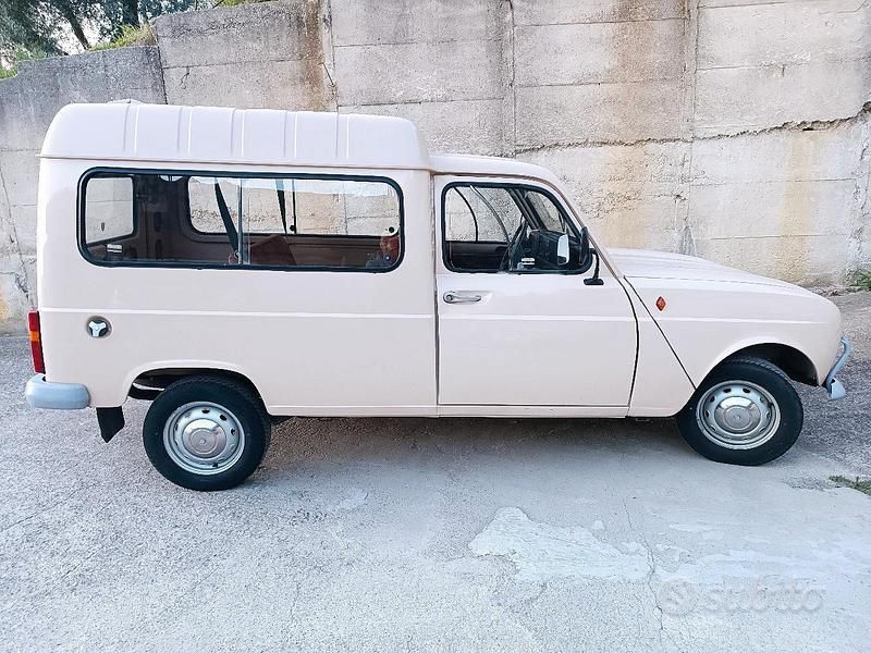Usata Renault R4 34 CV (25 kW) 1985 Beige Station wagon