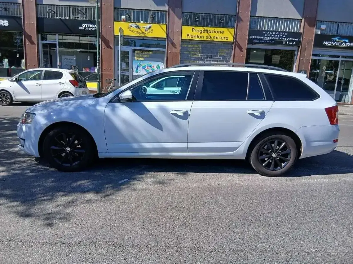 Usata Skoda Octavia Ambition 110 CV (80 kW) 2017 Bianco Station wagon