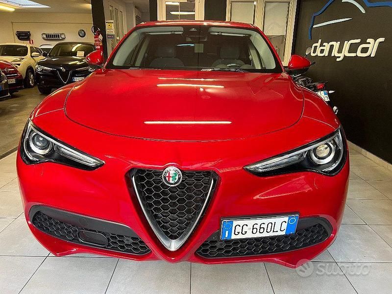 Usata Alfa Romeo Stelvio Business 160 CV (117 kW) 2021 Rosso SUV