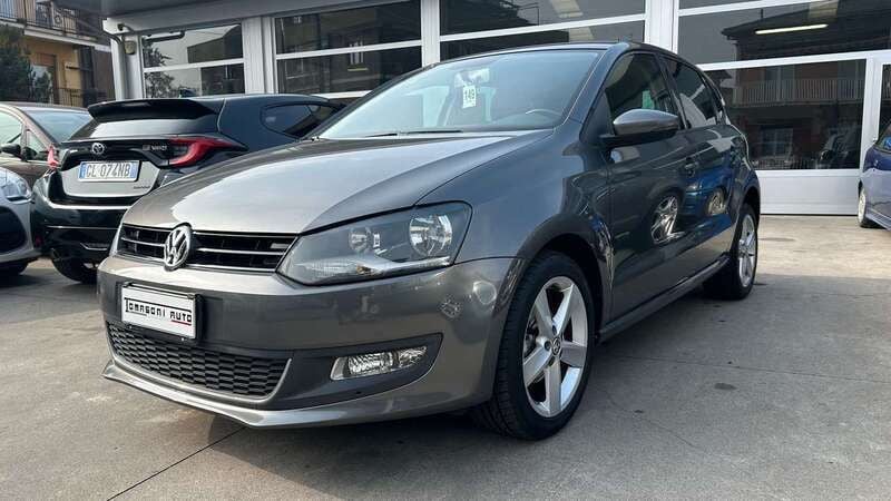 Grigio medio metallizzato Usata 2012 VW Polo Highline Tre volumi | 7400 € (Cara) - Immagine 1/4