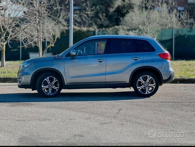 Usata Suzuki Vitara 120 CV (88 kW) 2018 Grigio Berlina