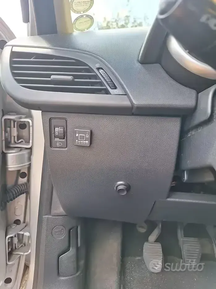 Usata Peugeot 207 73 CV (53 kW) 2009 Berlina