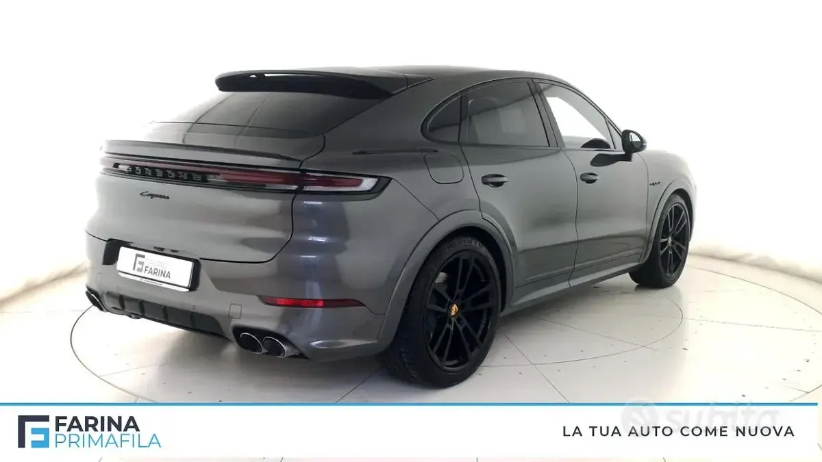 Gebraucht Porsche Cayenne 305 PS (224 kW) 2024 Grau SUV