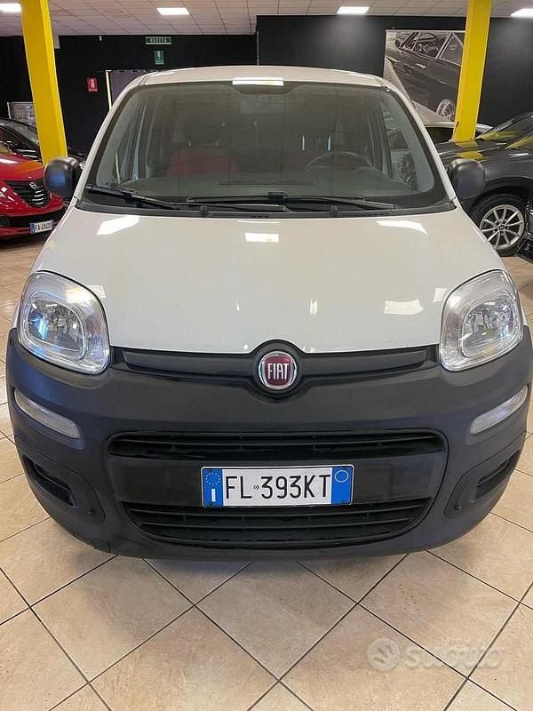 Usata Fiat Panda Pop 84 CV (61 kW) 2017 Bianco Utilitaria