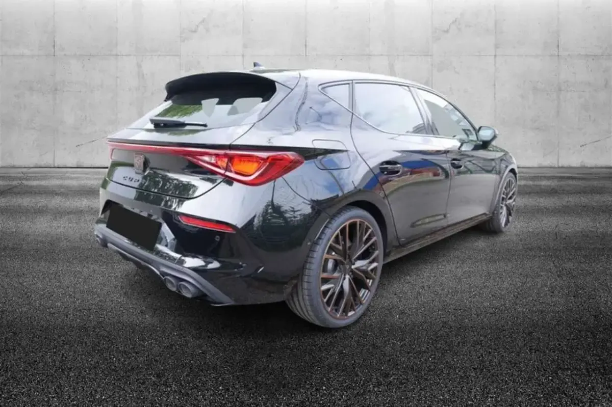 Usata Cupra Leon VZ 300 CV (220 kW) 2024 Nero Berlina