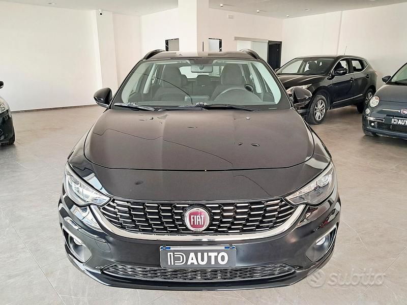 Usata Fiat Tipo Lounge 120 CV (88 kW) 2018 Nero Station wagon