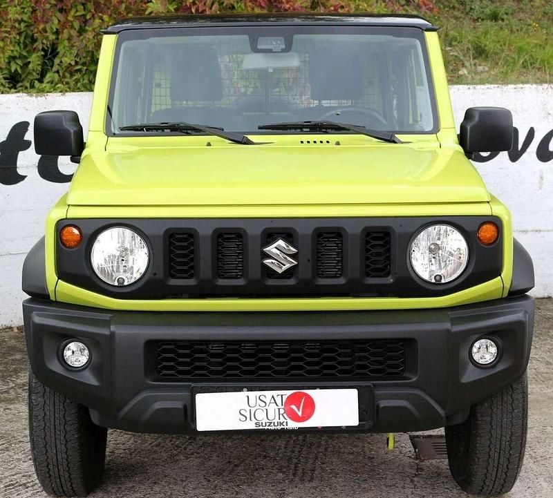 Second-hand Suzuki Jimny 102 CP (75 kW) 2022 Galben SUV