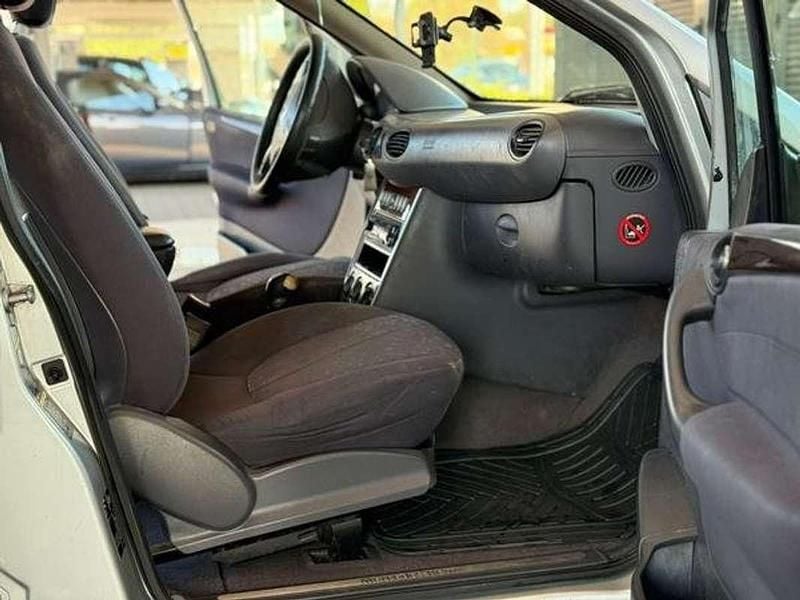 Usata Mercedes A160 Elegance 102 CV (75 kW) 2004 Argento Monovolume