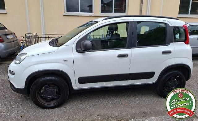 Usata Fiat Panda 4x4 S 86 CV (63 kW) 2020 Bianco Utilitaria