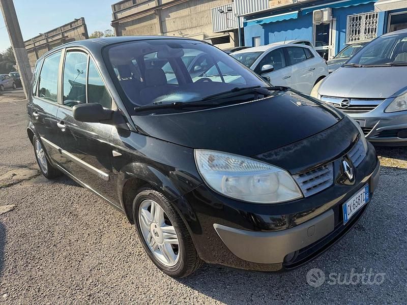 Usata Renault Scénic II Dynamique 82 CV (60 kW) 2004 Nero Monovolume