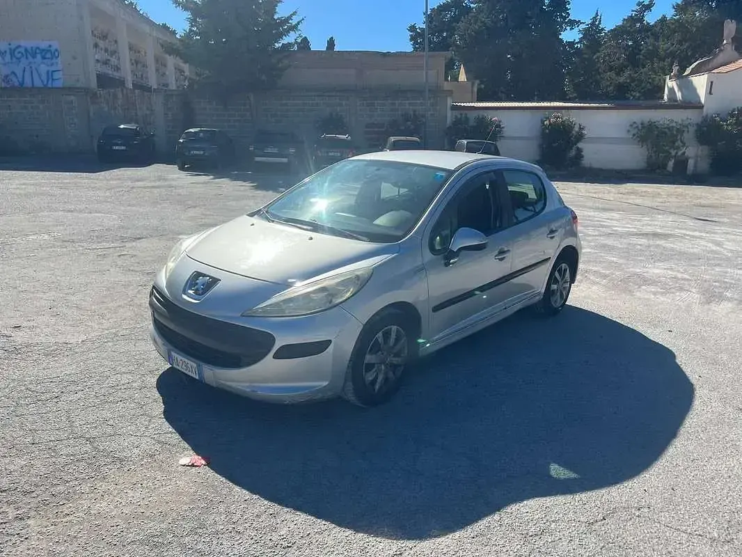 Usata Peugeot 207 68 CV (50 kW) 2008 Berlina