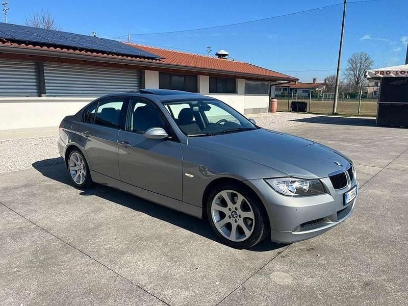 Usata BMW 318 122 CV (89 kW) 2007 Berlina