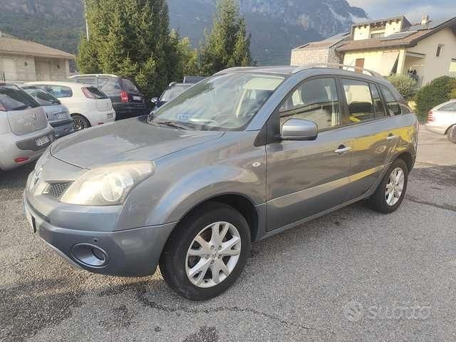 Grigio Usata 2009 Renault Koleos SUV | 2450 € (Buon prezzo) - Immagine 1/4