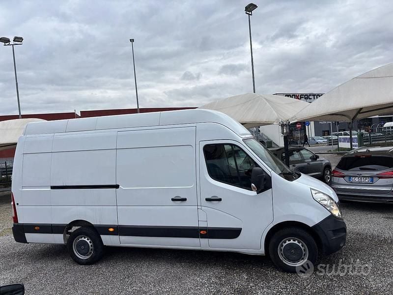 Usata Renault Master 163 CV (119 kW) 2019 Bianco Berlina