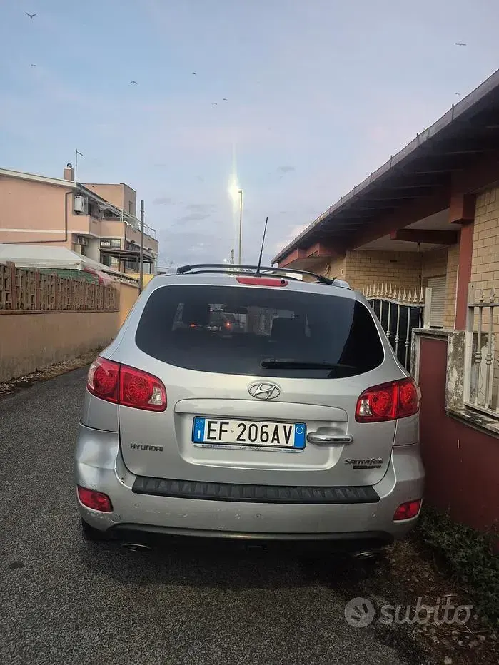 Usata Hyundai Santa Fe Active 155 CV (114 kW) 2010 Grigio SUV
