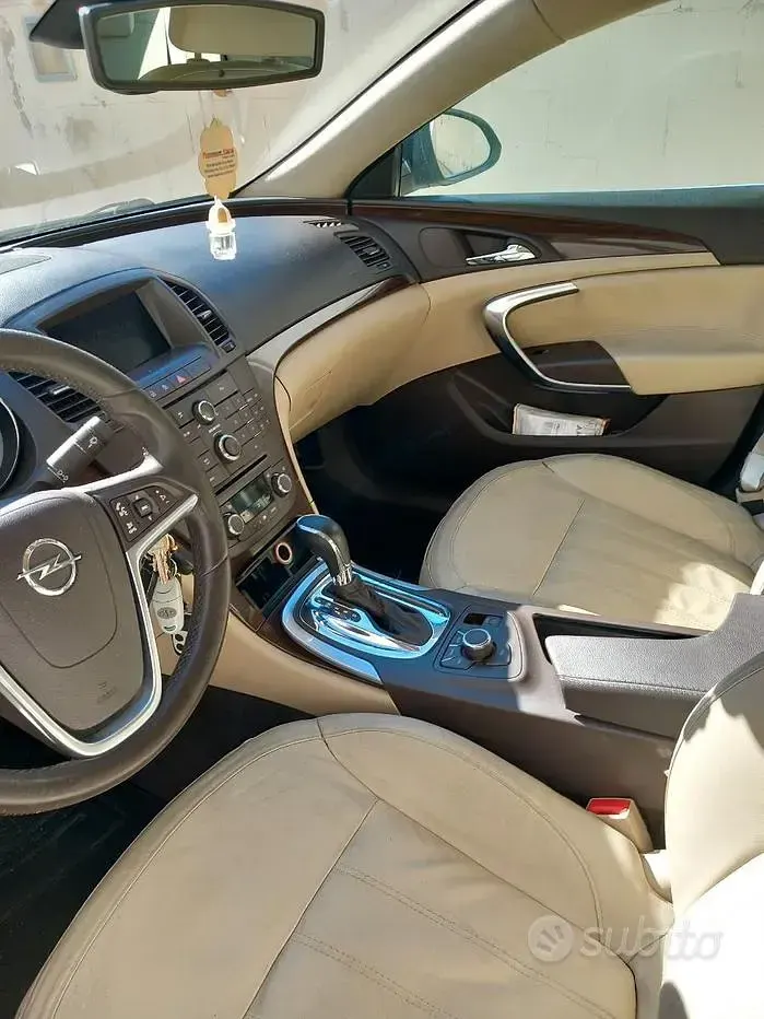 Usata Opel Insignia Cosmo 160 CV (117 kW) 2009 Grigio Berlina
