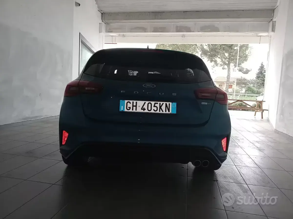 Usata Ford Focus ST-Line 125 CV (91 kW) 2022 Bluazzurro Berlina