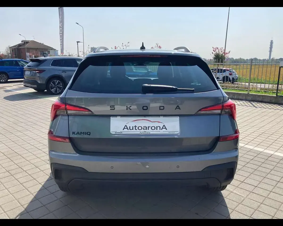 Nuova Skoda Kamiq 95 CV (69 kW) 2025 Grigio graphite metallizzato SUV