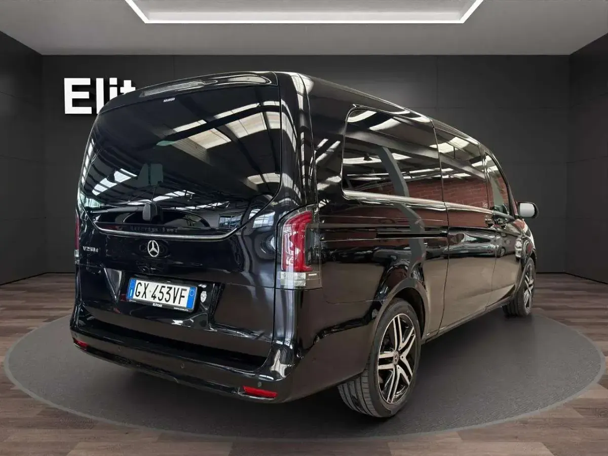 Usata Mercedes V250 Avantgarde 190 CV (139 kW) 2025 Nero Monovolume