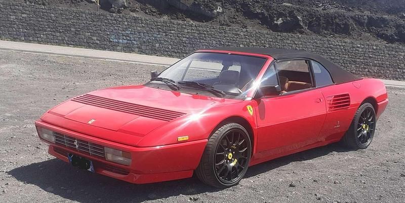 Usata Ferrari Mondial 300 CV (220 kW) 1989 Rosso Cabrio