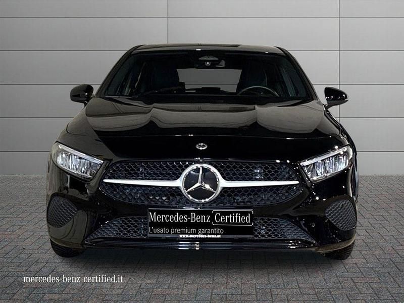 Usata Mercedes A180 Advanced 116 CV (85 kW) 2025 Nero notte Berlina