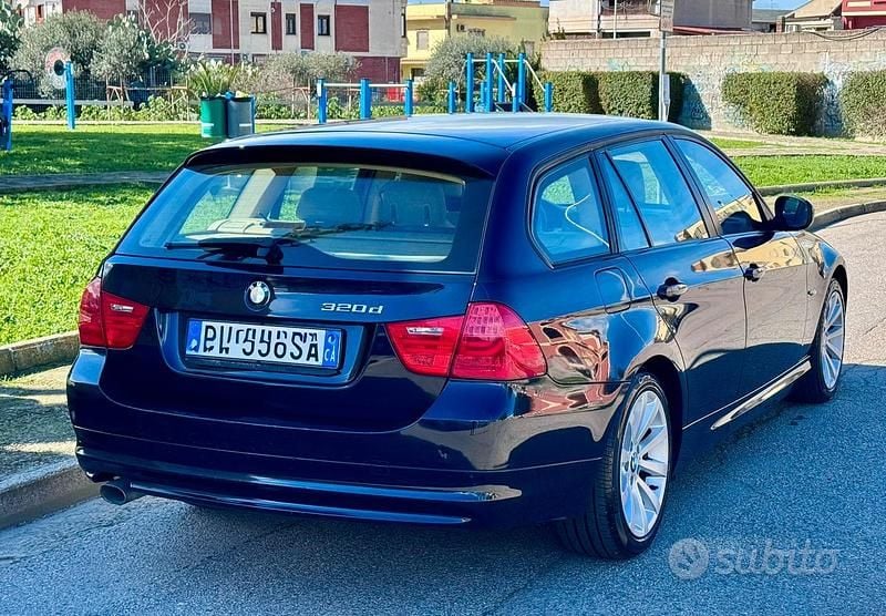 Usata BMW 320 2010 Blu Station wagon