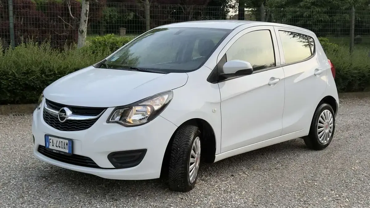 Usata Opel Karl 75 CV (55 kW) 2015 Bianco Utilitaria
