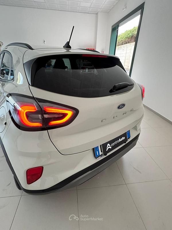 Usata Ford Puma 124 CV (91 kW) 2020 Bianco SUV