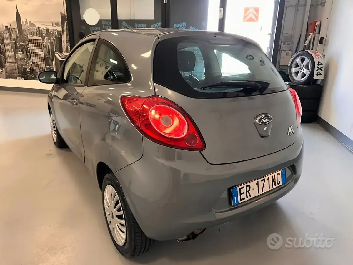 Usata Ford Ka 69 CV (50 kW) 2013 Grigio Utilitaria