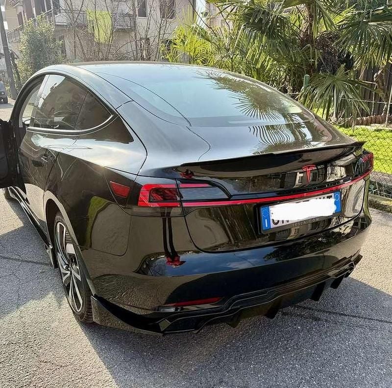Usata Tesla Model 3 Standard Range 235 kW (320 CV) 2023 Nero Berlina