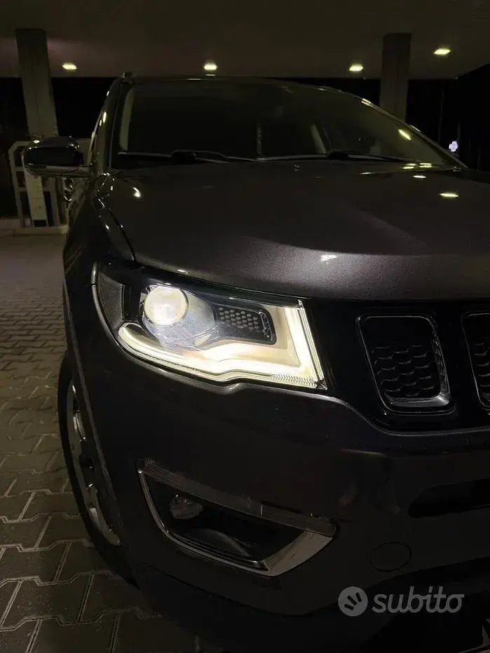 Usata Jeep Compass 140 CV (102 kW) 2019 Grigio SUV